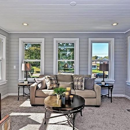 Charming Cottage Historic Falmouth Cape Cod Near Beach And Downtown 2Br 1Bath Deck Exterior photo